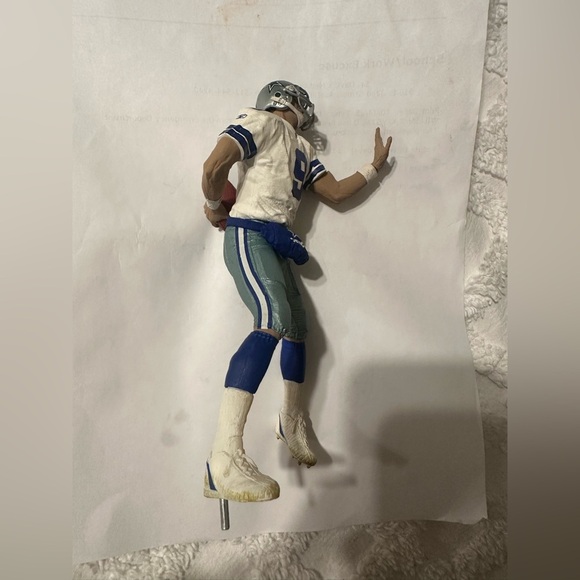 Dallas Cowboys Action Figures - Picture 4 of 6